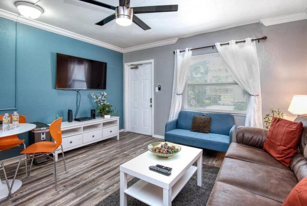 Sunset Beach Suites Of Madeira Beach! Pet Friendly Summer Getaway! Steps To Beach! - Suite 10 St. Pete Beach Exterior photo