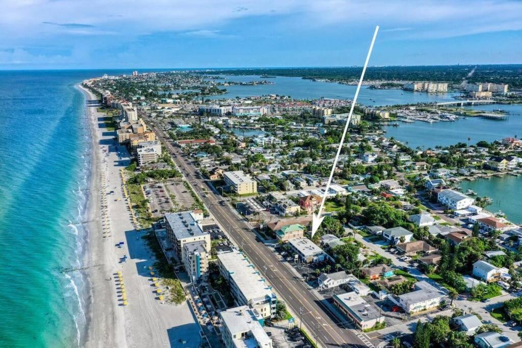 Sunset Beach Suites Of Madeira Beach! Pet Friendly Summer Getaway! Steps To Beach! - Suite 10 St. Pete Beach Exterior photo